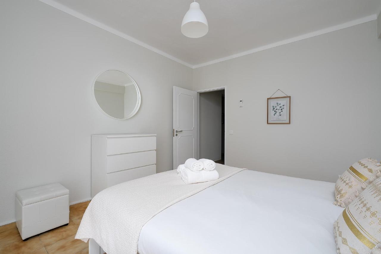 Tranquil View Apartment By Lovelystay Quarteira Exterior photo